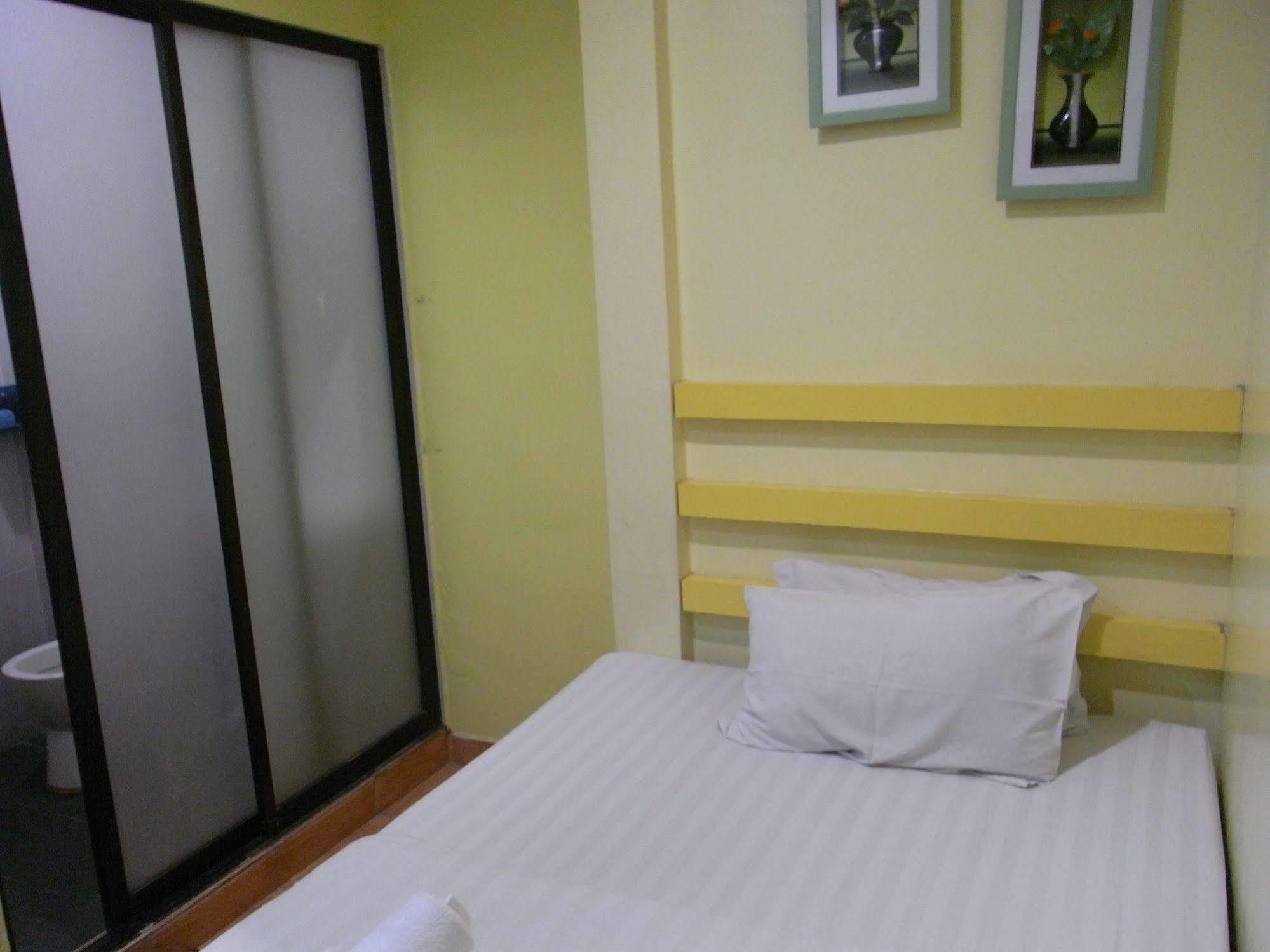 Rest & Go Hotel Shah Alam @ Uitm & Hospital Шах-Алам Екстер'єр фото